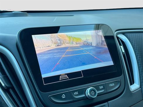 Used 2024 Chevrolet Malibu LT image 13