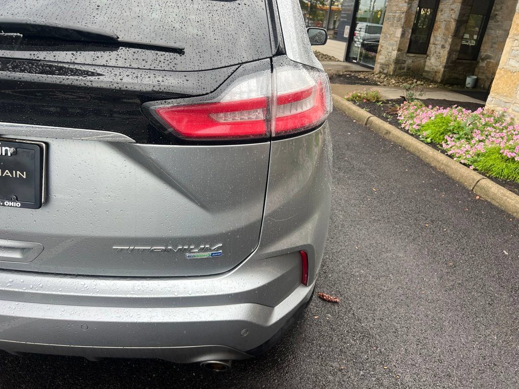 Used 2020 Ford Edge Titanium w/ Equipment Group 301A AWD/4WD image 7