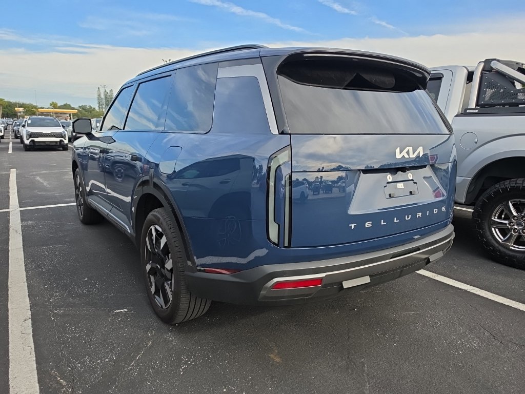 Certified 2027 Kia Telluride S FWD image 13