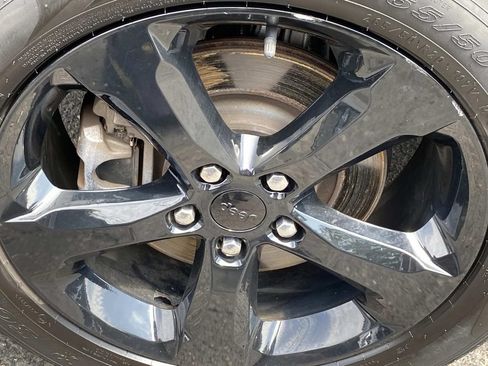 Used 2023 Jeep Grand Cherokee L Limited w/ Black Appearance Package AWD/4WD image 27