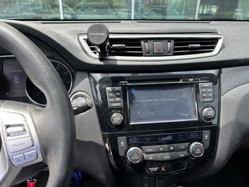 Used 2016 Nissan Rogue SV w/ SV Premium Package FWD image 21