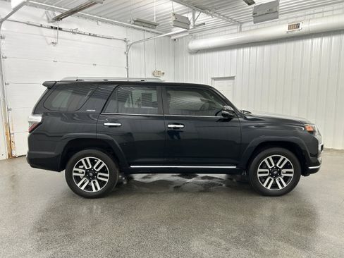 Used 2021 Toyota 4Runner Limited AWD/4WD image 35