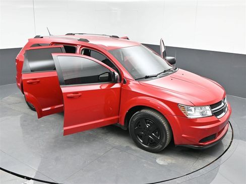 Used 2017 Dodge Journey SE w/ Flexible Seating Group FWD image 36
