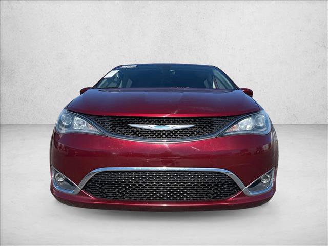 Used 2018 Chrysler Pacifica Touring Plus w/ Tire & Wheel Group FWD image 2