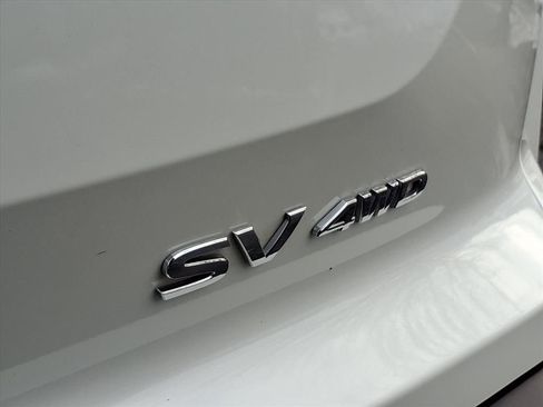 Certified 2024 Nissan Pathfinder SV image 19