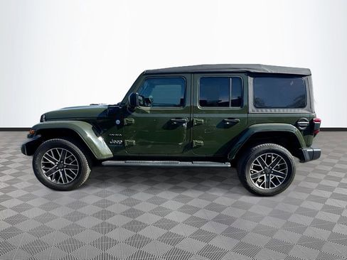 Used 2023 Jeep Wrangler Unlimited Sahara w/ Cold Weather Group AWD/4WD image 9