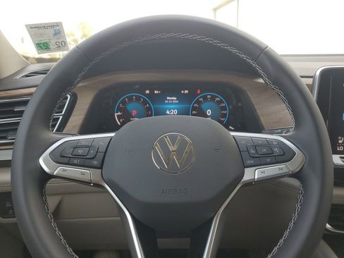 New 2026 Volkswagen Atlas SE FWD image 21