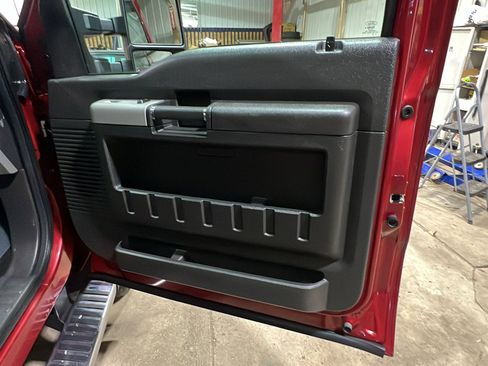 Used 2015 Ford F250 Lariat w/ Chrome Package image 19