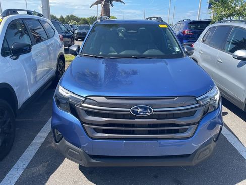 Used 2026 Subaru Forester Premium AWD/4WD image 2