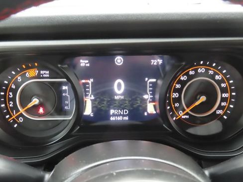Used 2024 Jeep Wrangler Unlimited Rubicon AWD/4WD image 31