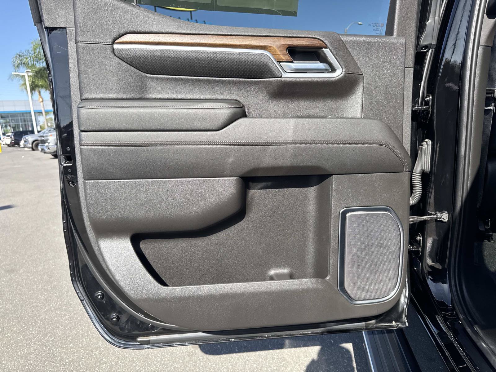 Used 2022 Chevrolet Silverado 1500 High Country w/ Technology Package AWD/4WD image 26