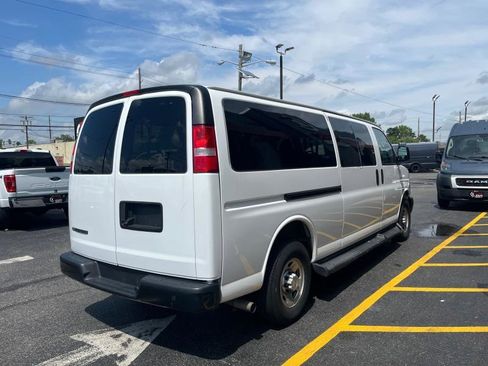 Used 2022 Chevrolet Express 3500 LS image 8