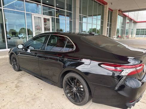 Used 2021 Toyota Camry XSE FWD image 14