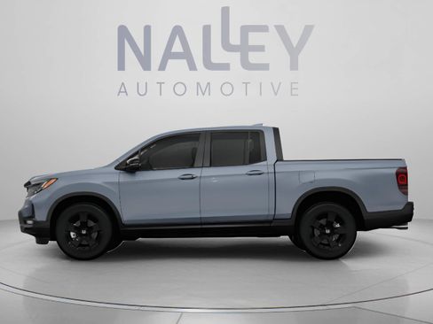 Used 2025 Honda Ridgeline Black Edition image 2
