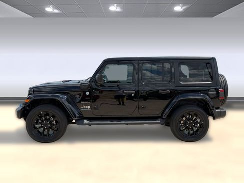 Used 2023 Jeep Wrangler Unlimited Sahara AWD/4WD image 2