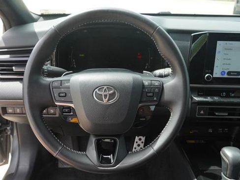 Used 2025 Toyota Camry SE FWD image 27