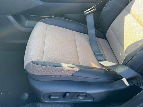 New 2026 Chevrolet Equinox ACTIV image 9