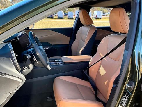 Used 2024 Lexus RX 350 Premium w/ Accessory Package (Z1) image 7