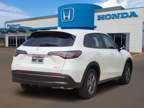 New 2027 Honda HR-V LX image 4