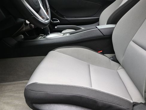 Used 2013 Chevrolet Camaro LT image 13