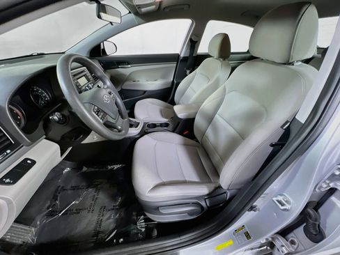 Used 2018 Hyundai Elantra SE w/ Cargo Package FWD image 17