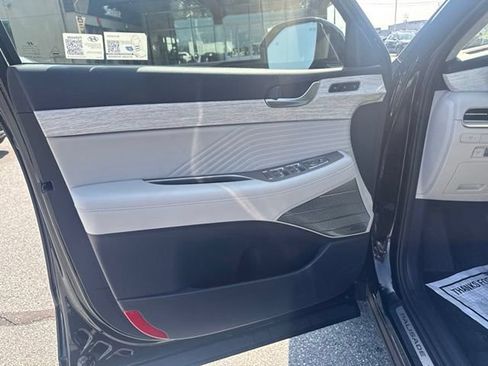Certified 2025 Hyundai Palisade Calligraphy AWD/4WD image 10