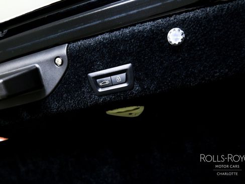 Used 2019 Rolls-Royce Ghost RWD image 23