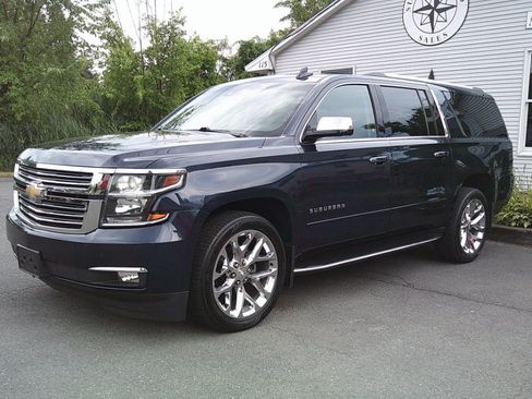 Used 2017 Chevrolet Suburban Premier AWD/4WD image 2
