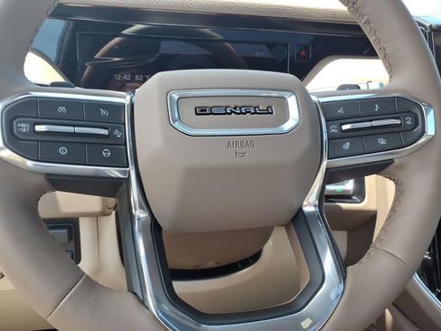 New 2026 GMC Yukon Denali w/ Denali Reserve Package AWD/4WD image 19