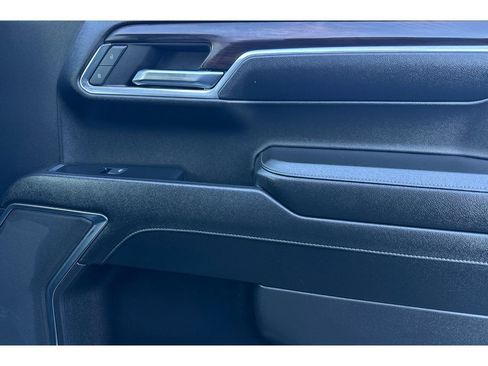 Used 2024 GMC Sierra 1500 SLT image 18