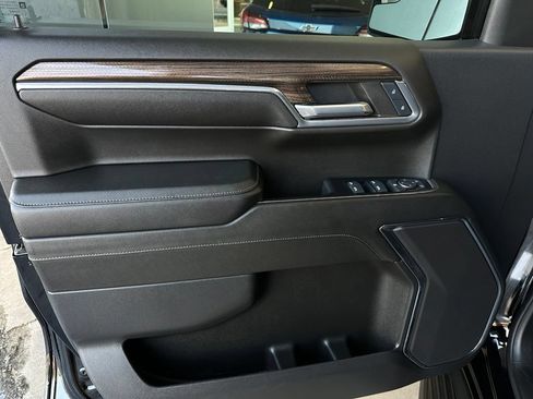 Used 2024 Chevrolet Silverado 1500 LT AWD/4WD image 11