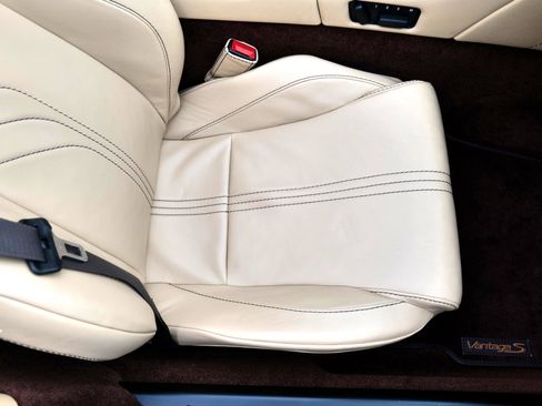 Used 2015 Aston Martin V8 Vantage S image 33