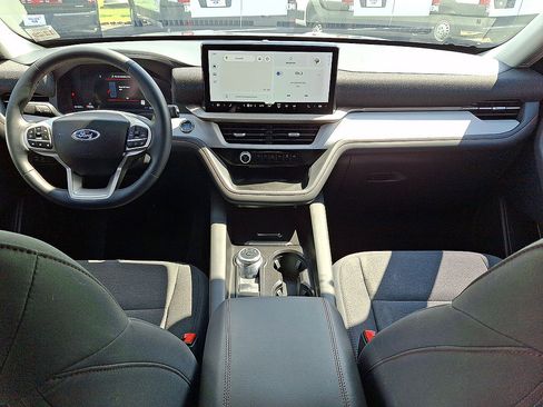 Certified 2025 Ford Explorer Active AWD/4WD image 10