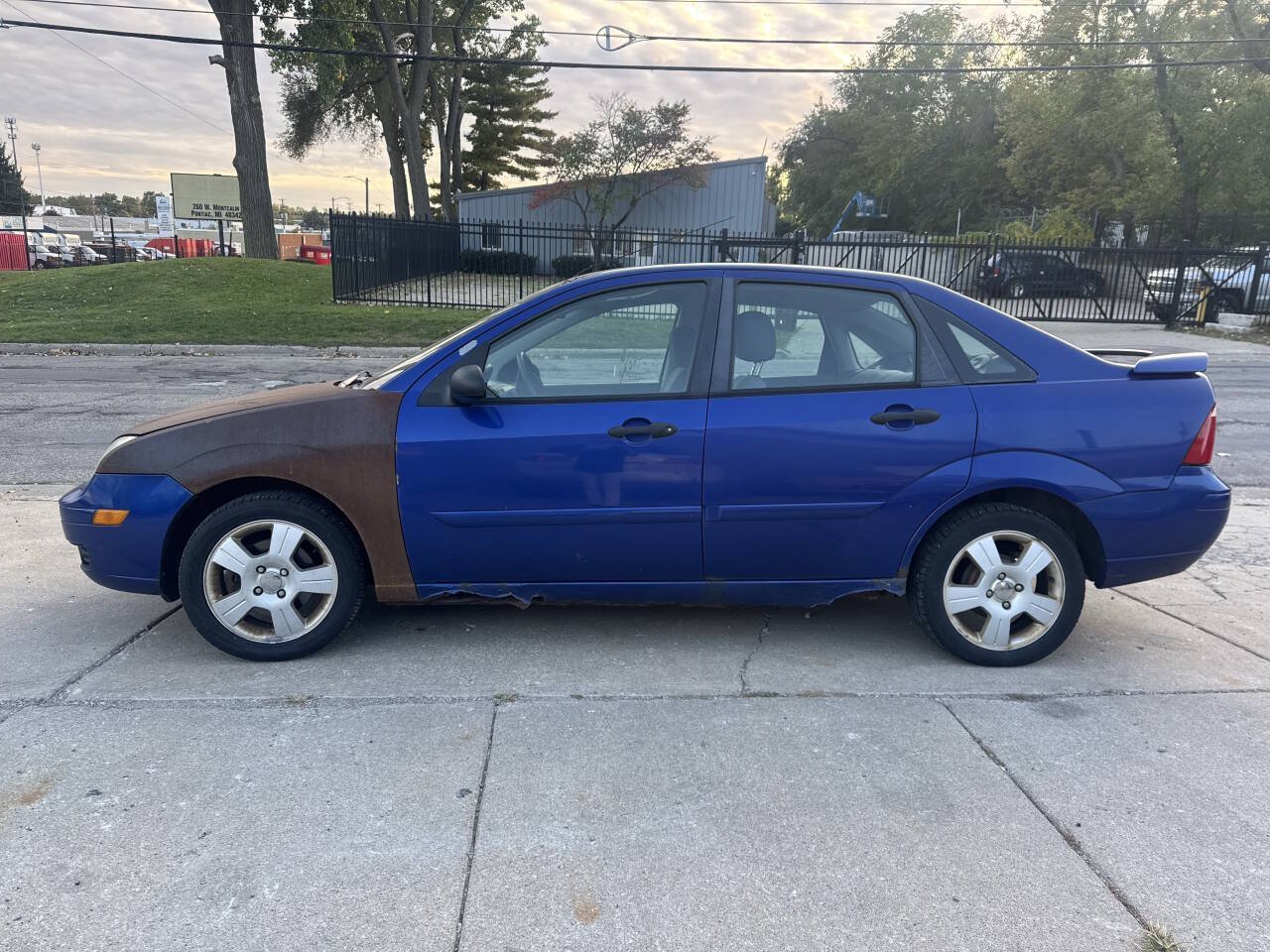 Used 2006 Ford Focus SES FWD image 5