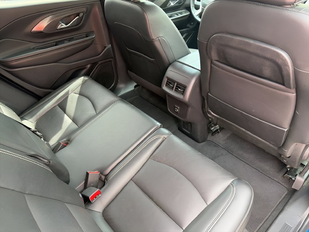 Used 2024 GMC Terrain SLT AWD/4WD image 15
