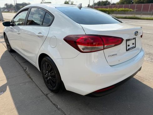 Used 2017 Kia Forte LX FWD image 9