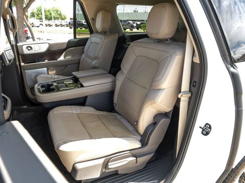 Used 2023 Lincoln Navigator L Reserve RWD image 42
