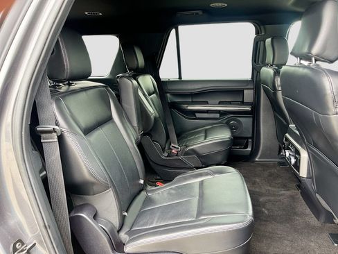 Used 2020 Ford Expedition Max XLT w/ Equipment Group 202A AWD/4WD image 27