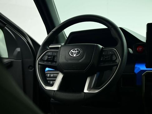 Used 2024 Toyota Tacoma TRD Sport image 13