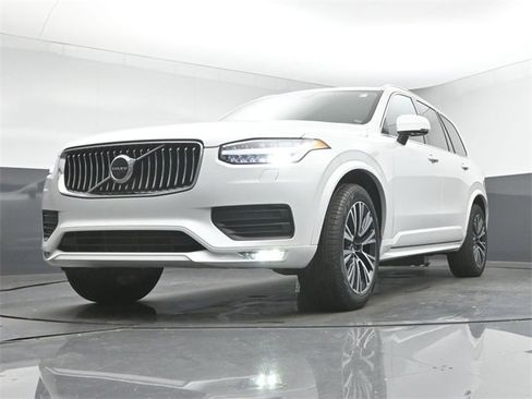 Used 2022 Volvo XC90 T6 Momentum w/ Advanced Package image 38