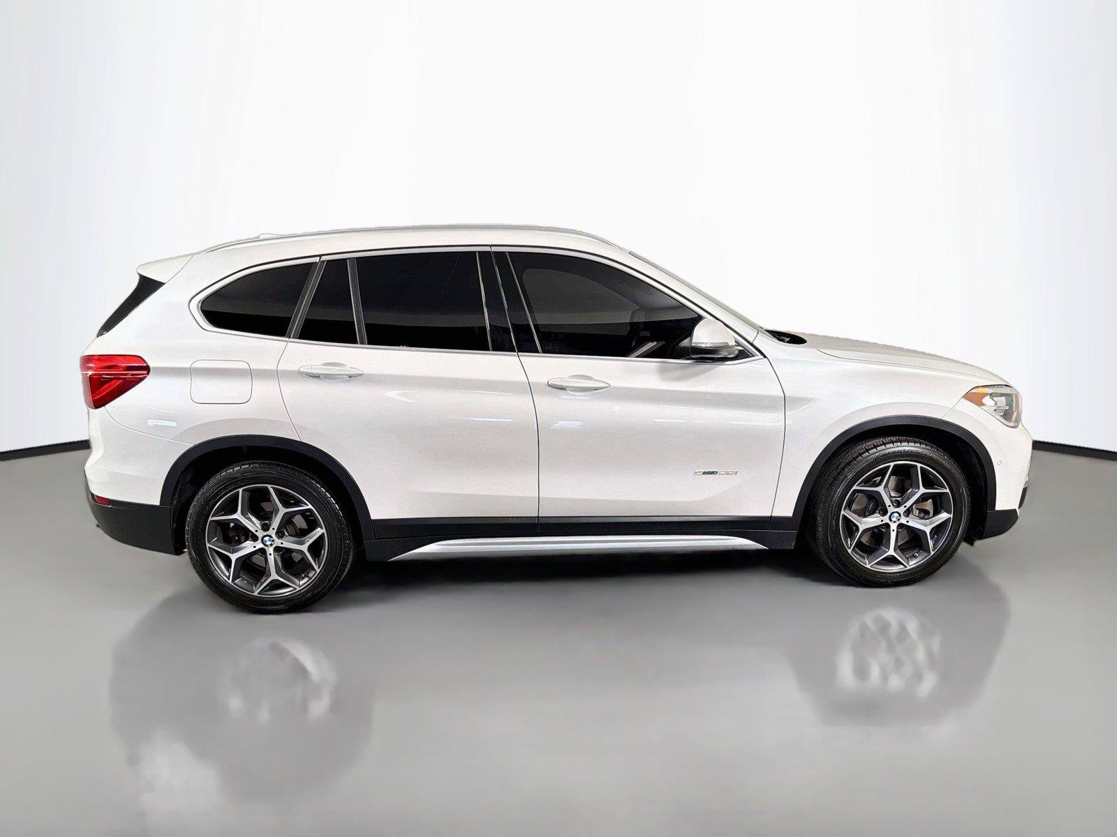 Used 2018 BMW X1 sDrive28i FWD image 5