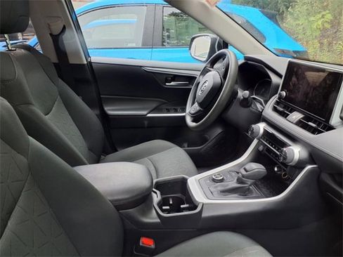 Used 2023 Toyota RAV4 XLE w/ Convenience Package image 15