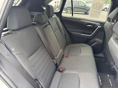 Used 2025 Toyota RAV4 SE w/ Convenience Package AWD/4WD image 14