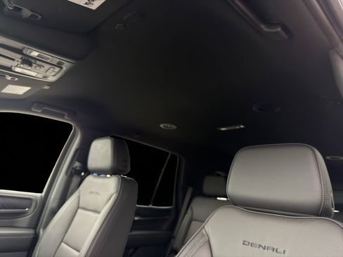 Used 2024 GMC Yukon Denali AWD/4WD image 23