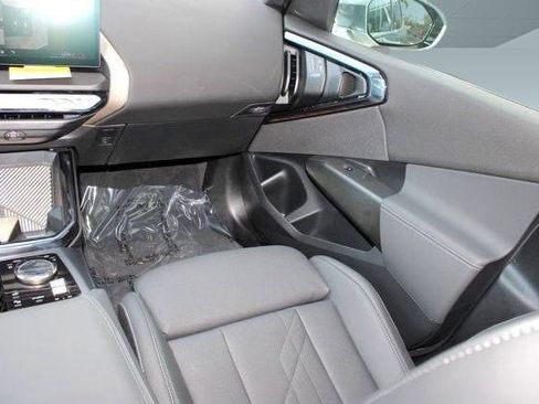 Used 2025 BMW X3 xDrive30i w/ Premium Package image 30