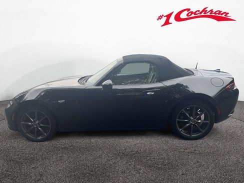 Used 2017 MAZDA MX-5 Miata Grand Touring RWD image 10