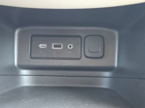 Used 2023 Chevrolet Equinox LS FWD image 27