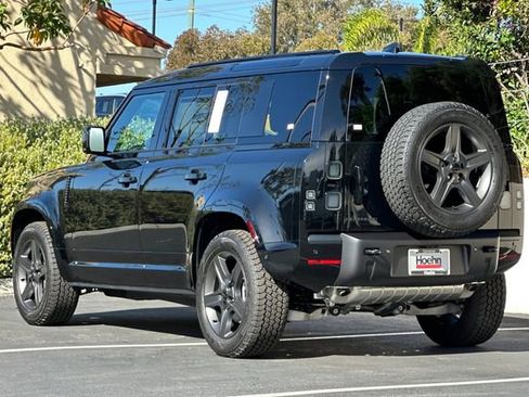 New 2026 Land Rover Defender 110 X-Dynamic SE image 3
