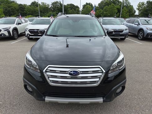 Used 2017 Subaru Outback 2.5i Limited AWD/4WD image 8