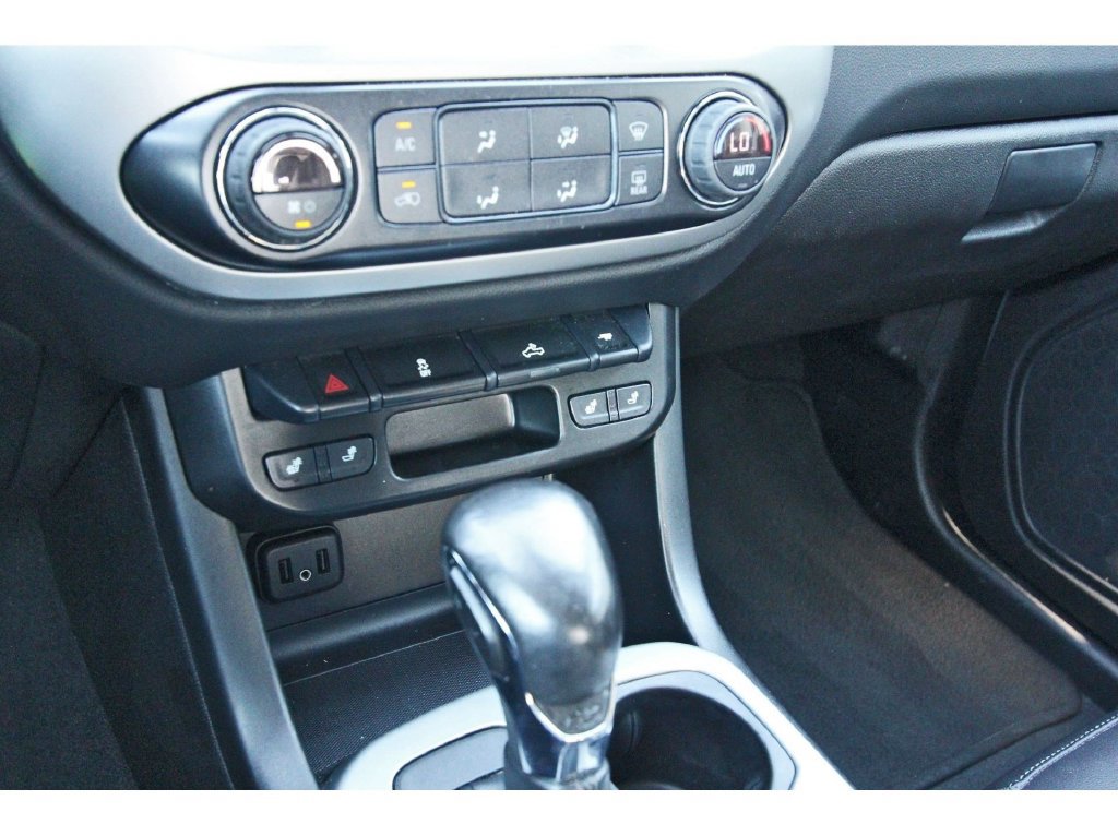 Used 2022 Chevrolet Colorado LT w/ Redline Special Edition RWD image 29